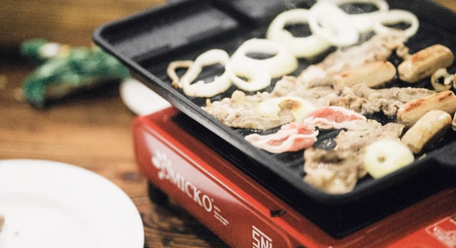 Sizzling Combos: Unconventional Fast Food Pairings